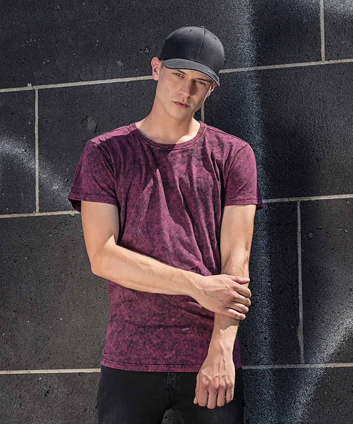 Acid washed tee | Berry/Black