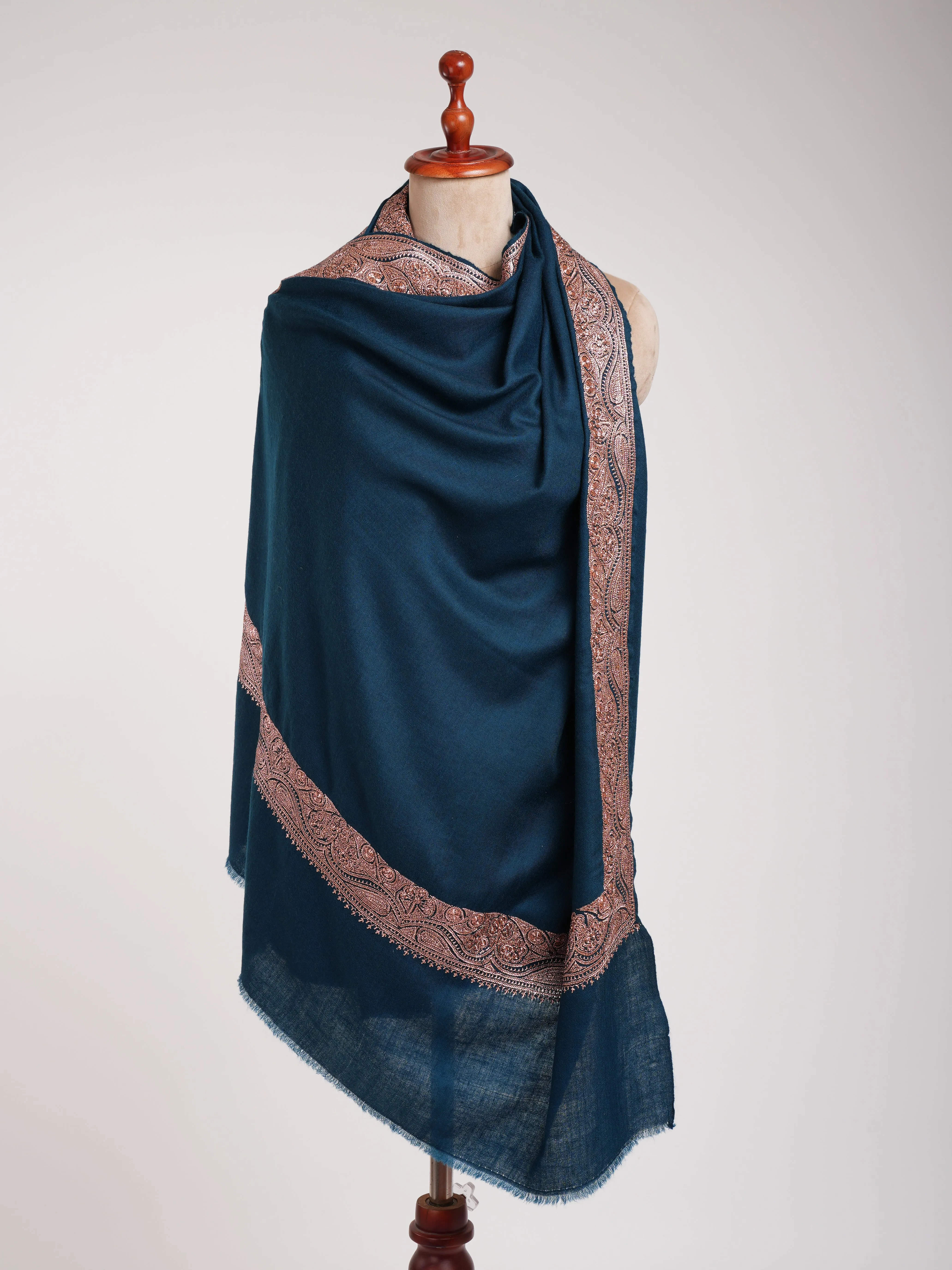 Blue Daurdar Tilla Embroidered Kashmiri Pashmina Shawl