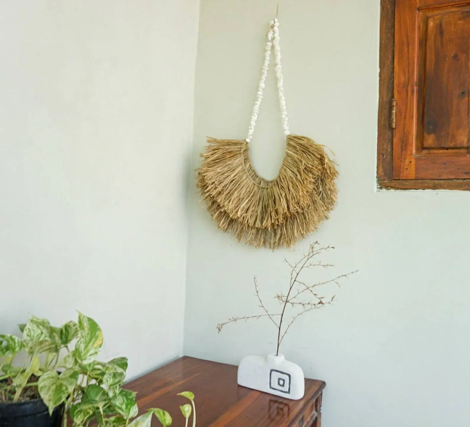 Boho raffia white shells wall hanging decoration