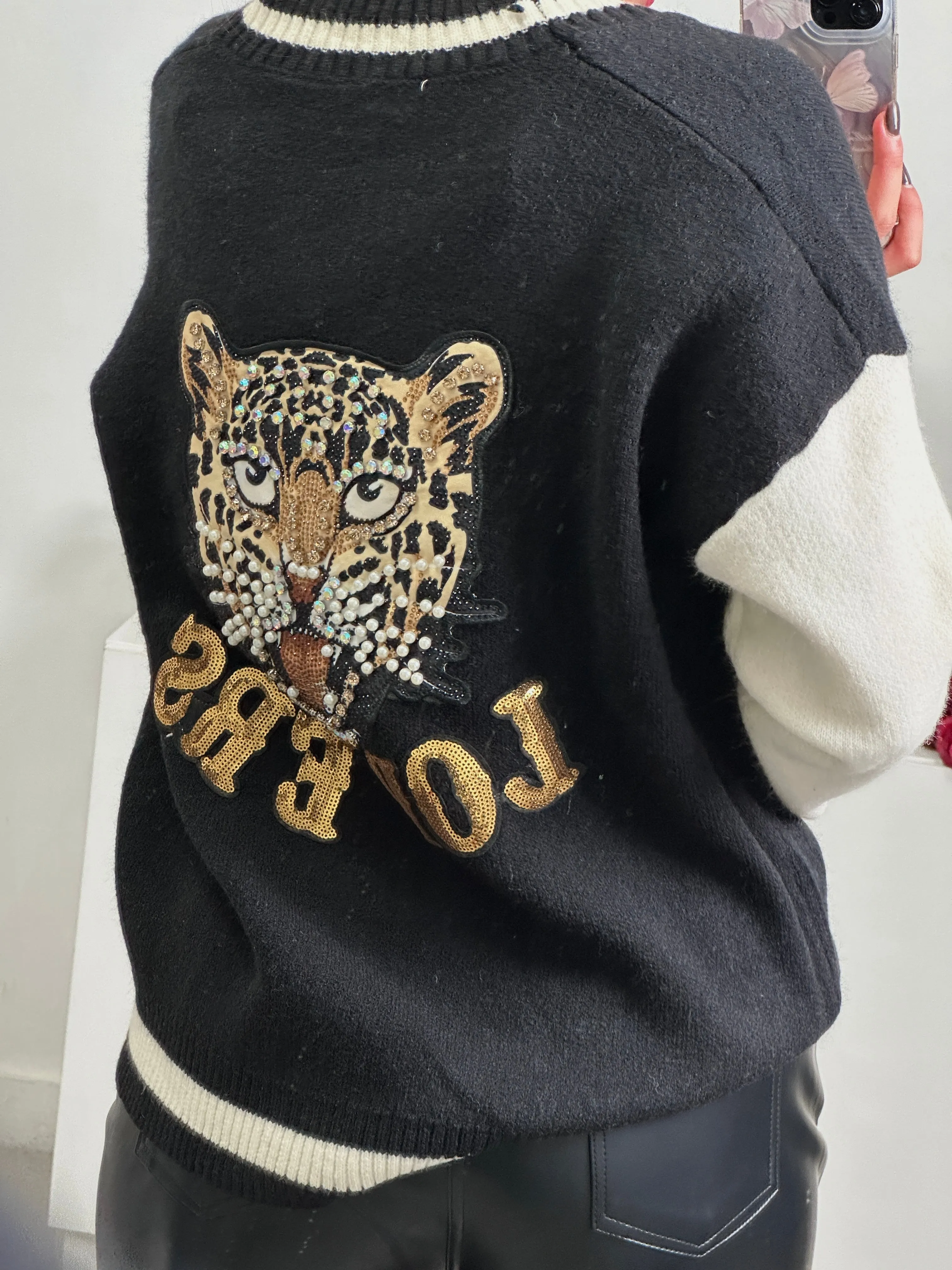 Cardigan con TIGRE