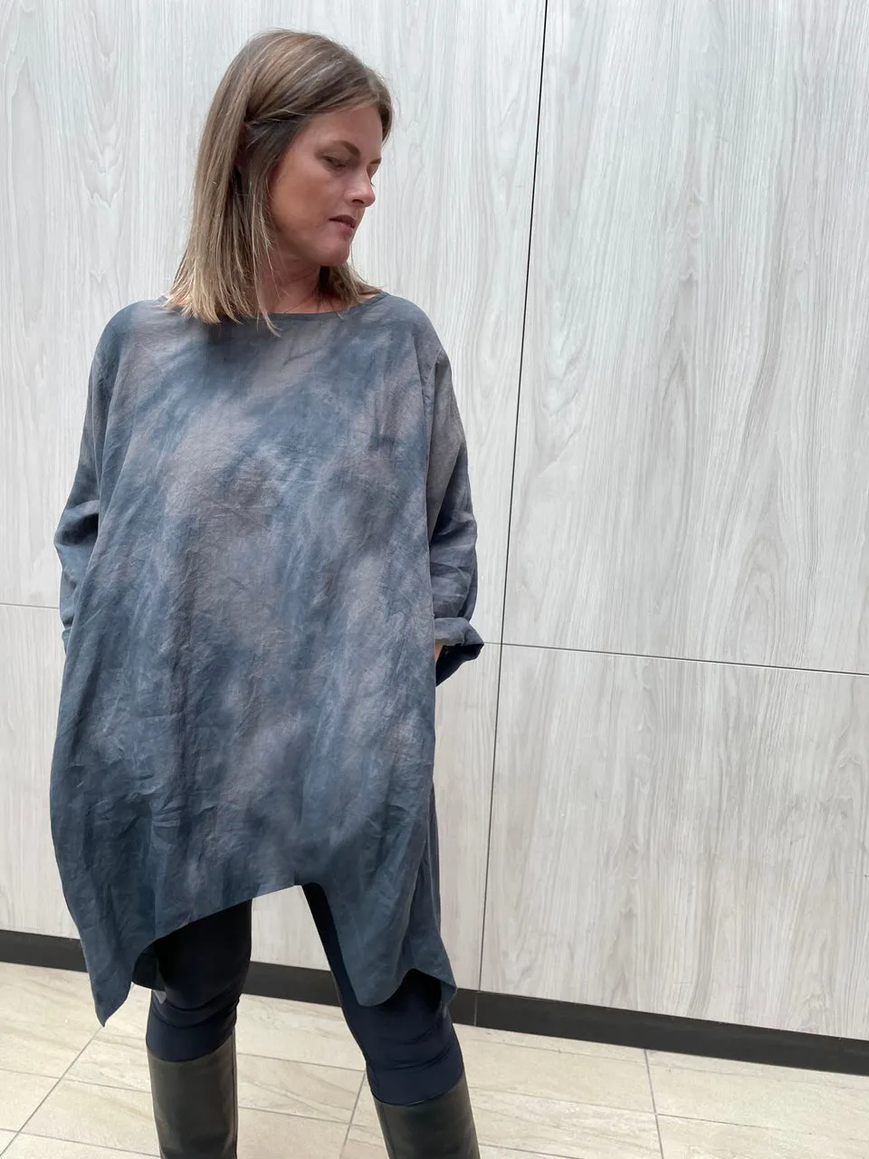 Linen Tulip Tunic in Indigo Arashi