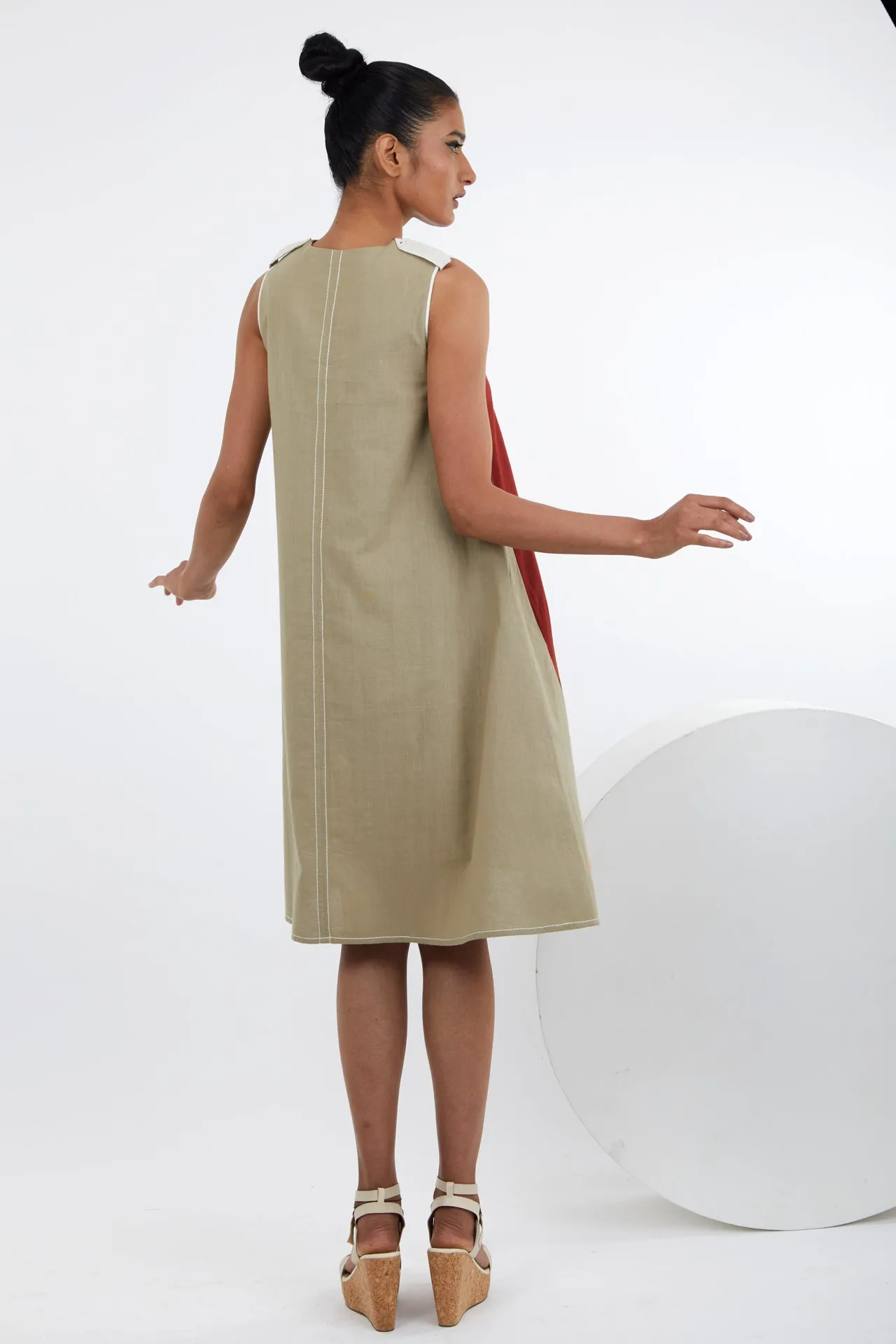 Muyu - Shoulder Tab Sleeveless A-Line Dress