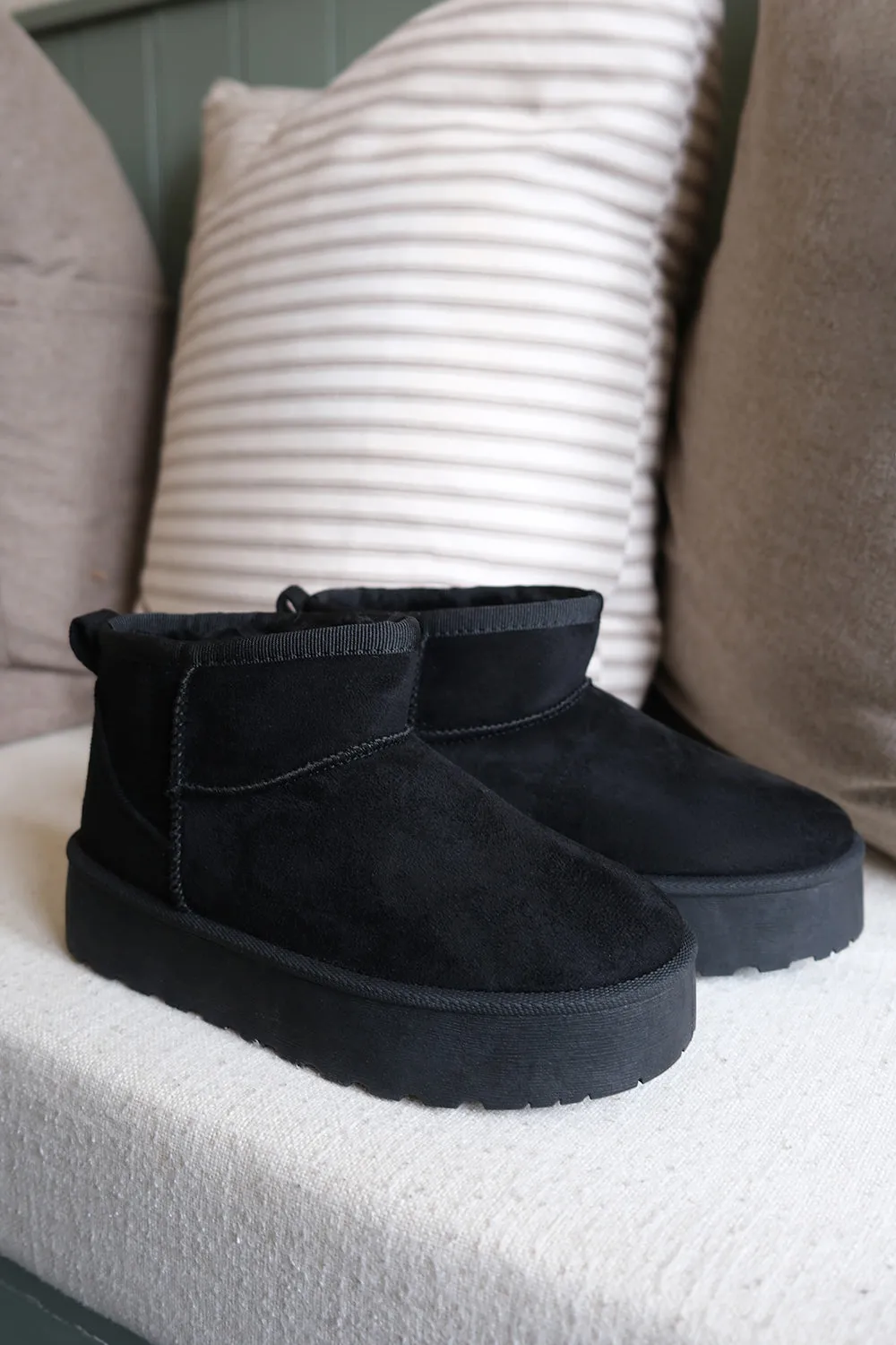 OAK FAUX FUR LINING PLATFORM ANKLE BOOTS IN BLACK SUEDE