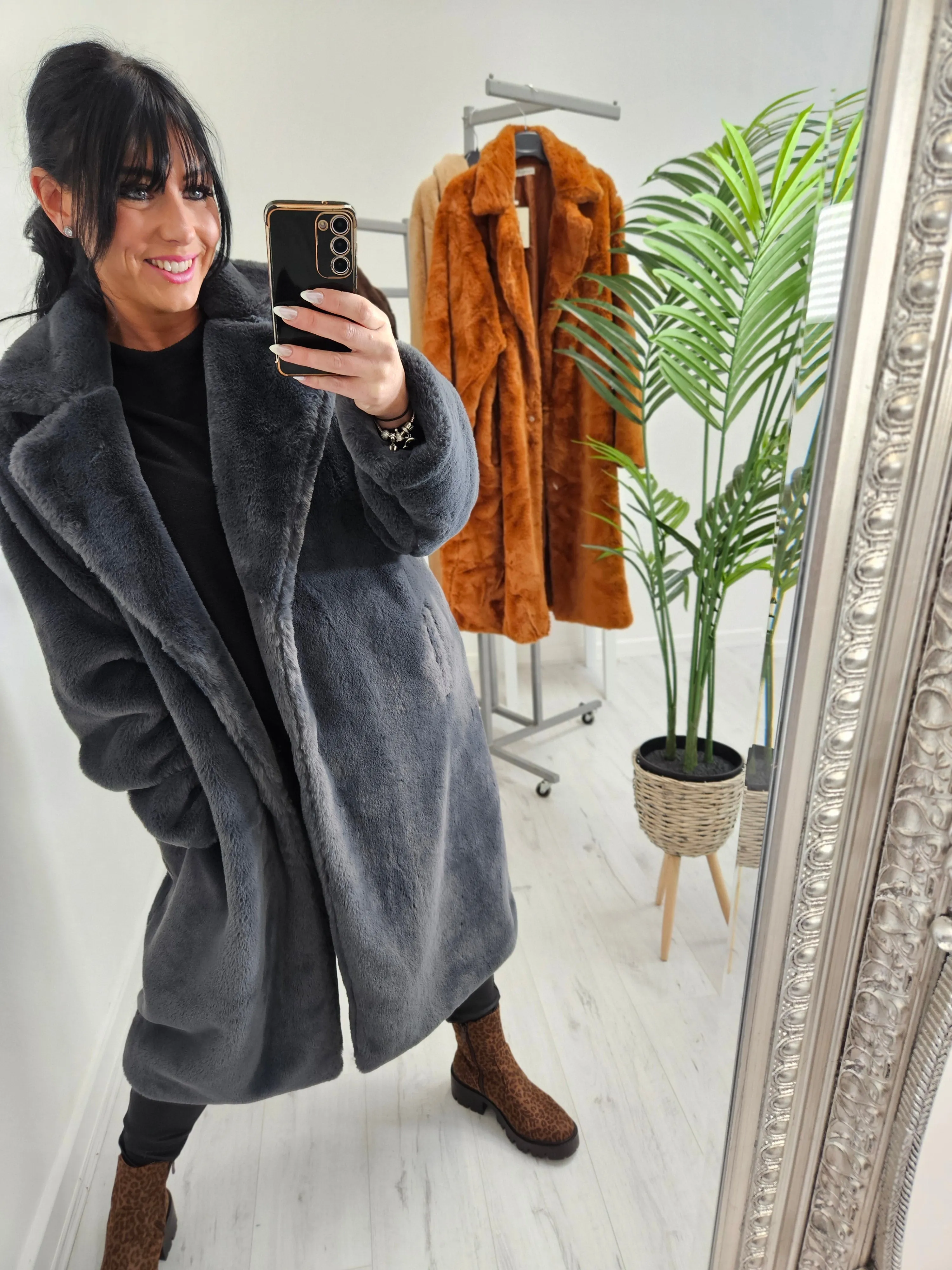 Oslo Faux Fur Coat Long (Curvy) - (choose your Colour)