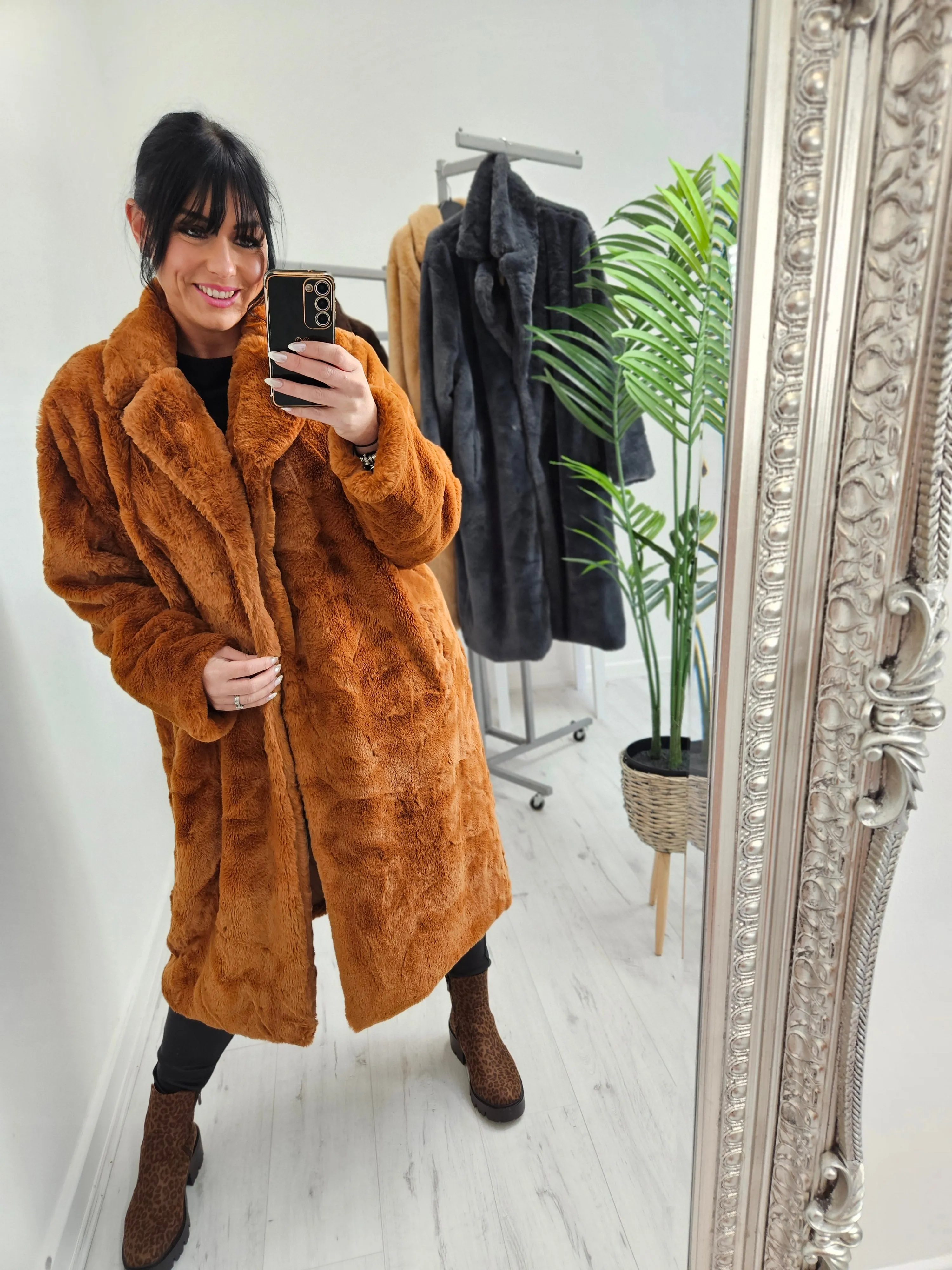 Oslo Faux Fur Coat Long (Curvy) - (choose your Colour)