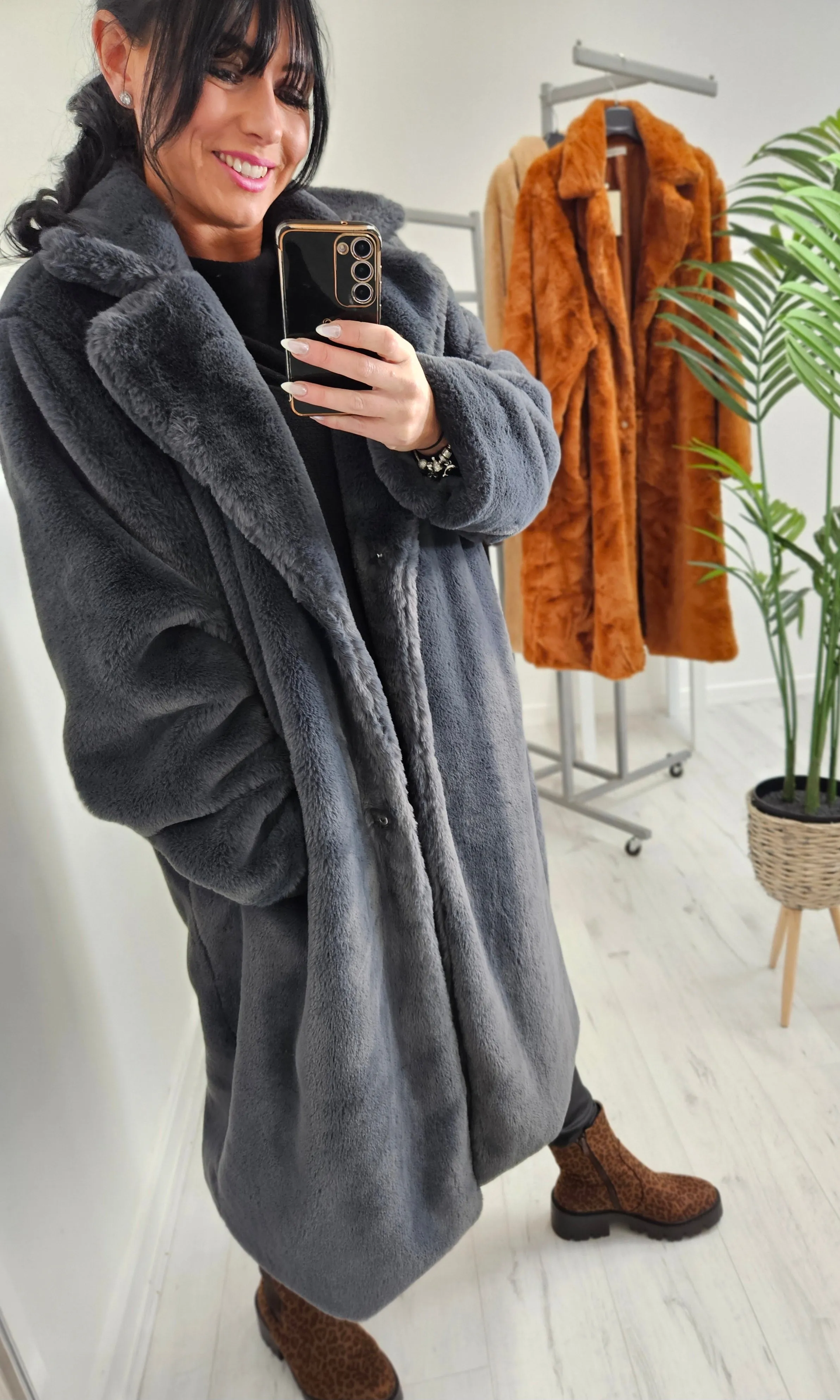 Oslo Faux Fur Coat Long (Curvy) - (choose your Colour)