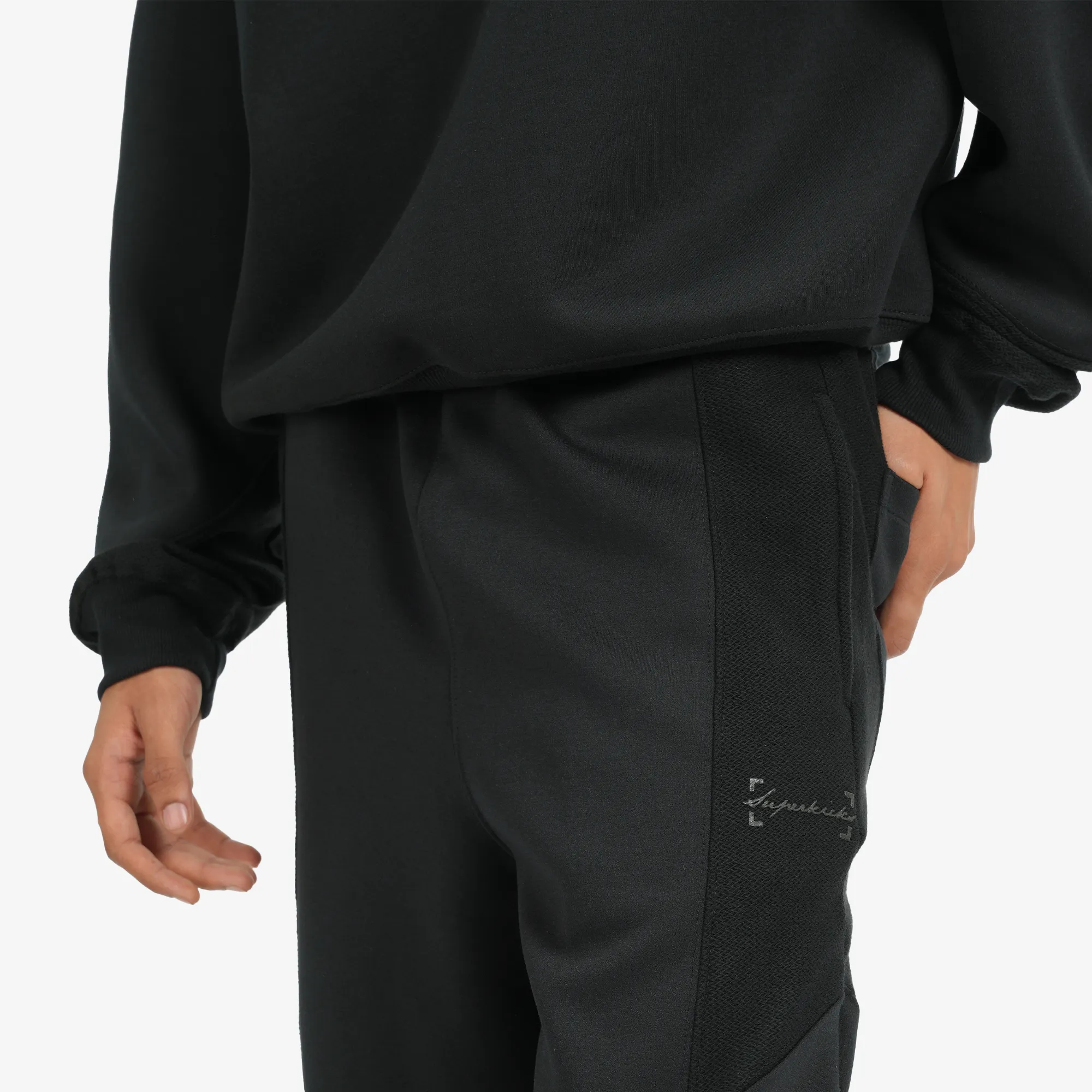 Superkicks | SIGNATURE SWEATSHIRT { MIDNIGHT BLACK