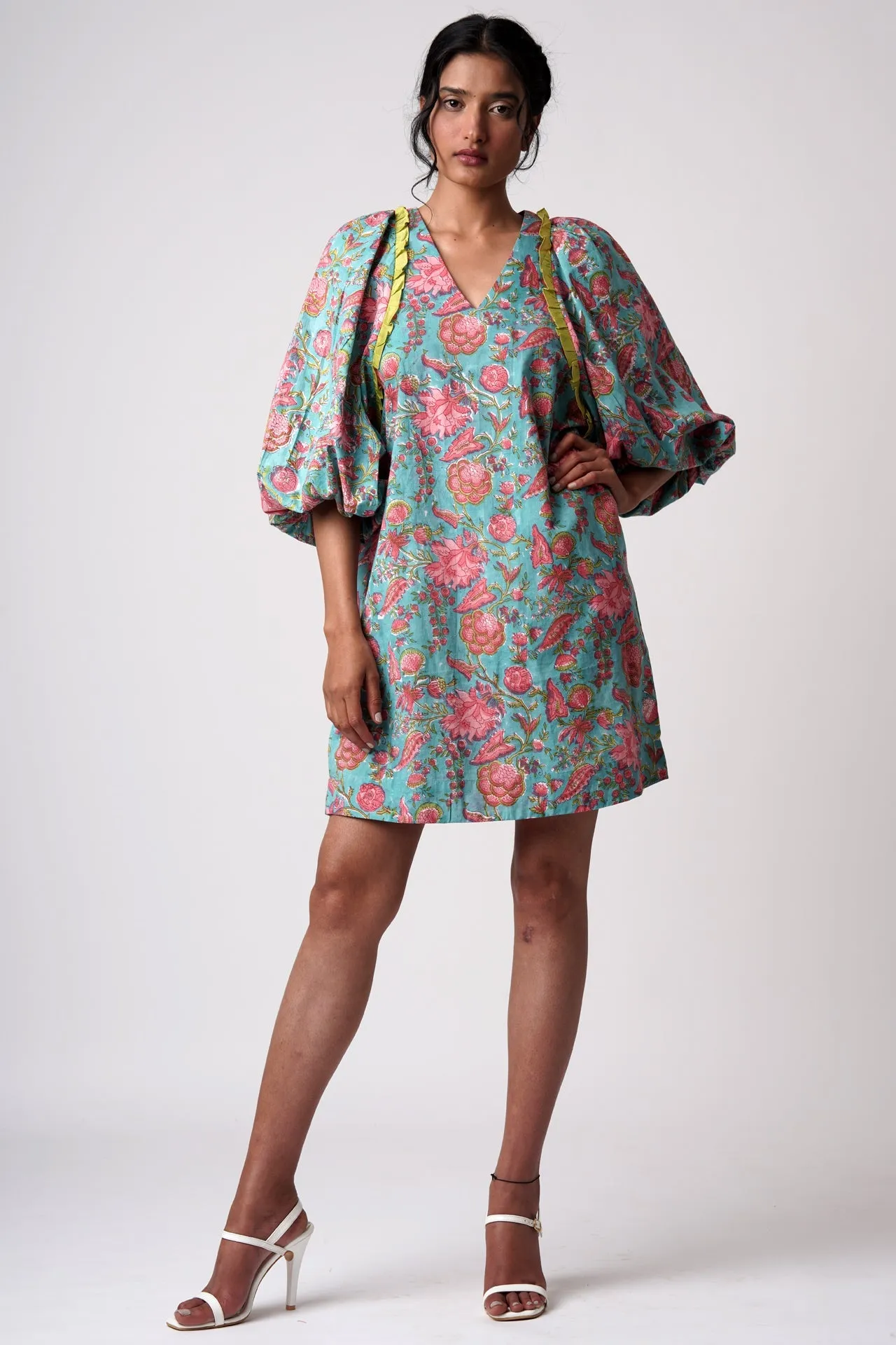 Tamy - Billowing Sleeve Dress