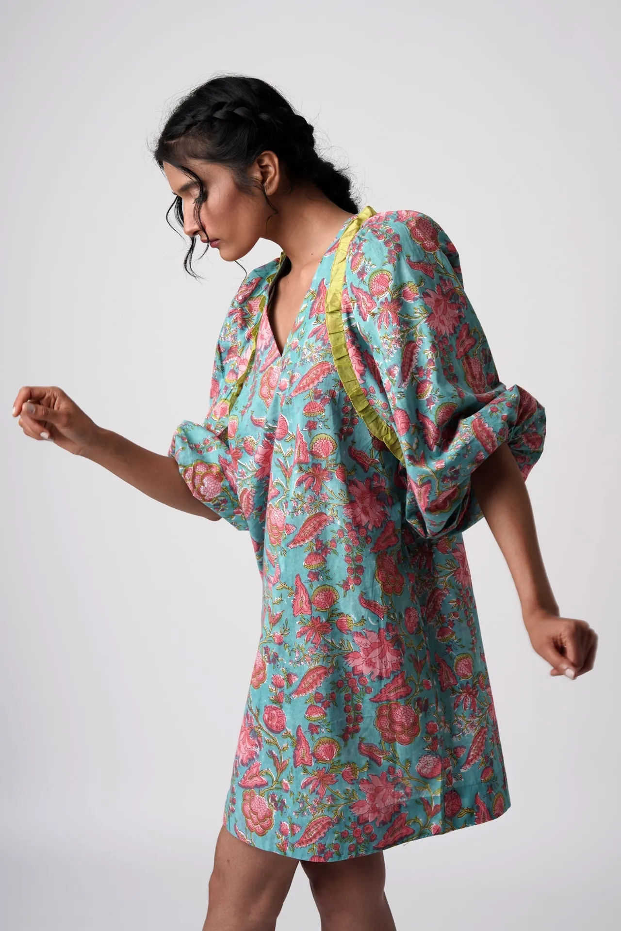 Tamy - Billowing Sleeve Dress