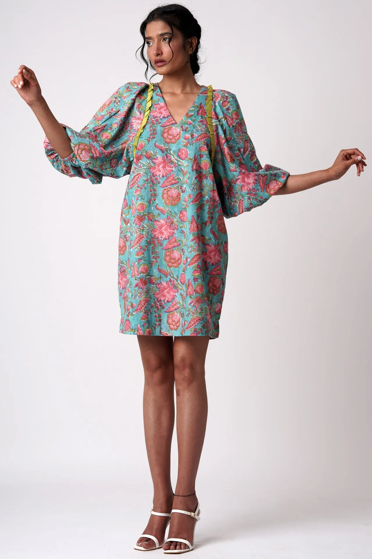 Tamy - Billowing Sleeve Dress