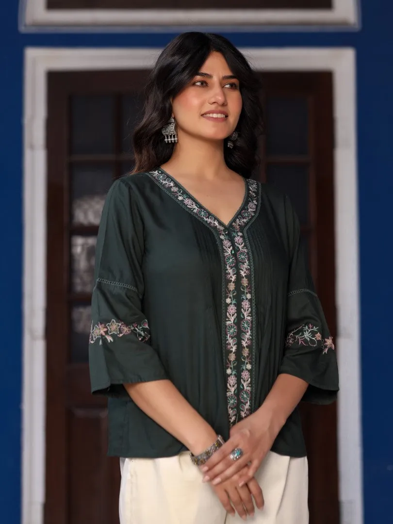 Women Green Rayon Solid With Embroidered Tunic